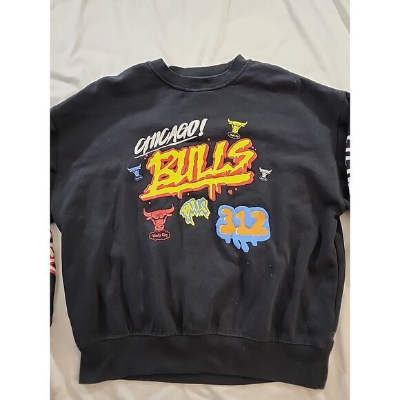 Mitchell & Ness Red Chicago Bulls Crew‎ Neck Sweatshirt Womans Size Small - Picture 2 of 8